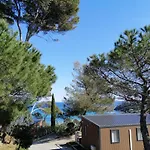Le Camp Du Domaine