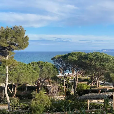 Le Camp Du Domaine مكان تخييم