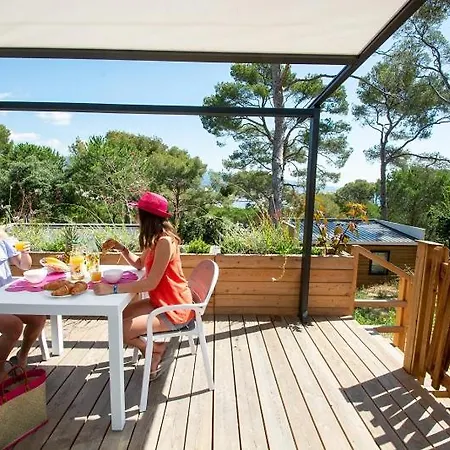 Le Camp Du Domaine * Bormes-les-Mimosas