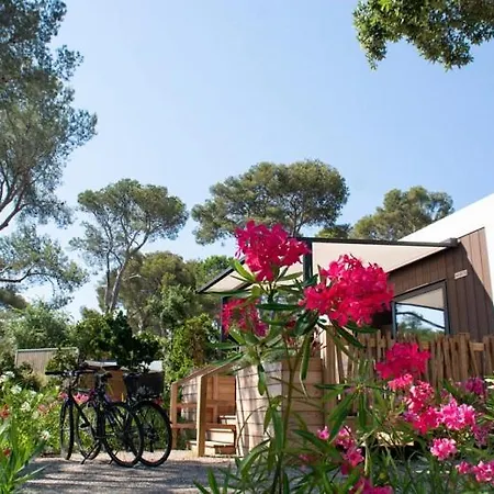 Κάμπινγκ Le Camp Du Domaine