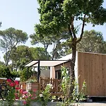 Le Camp Du Domaine キャンプ場 *