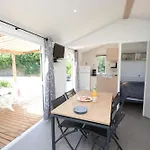 Le Camp Du Domaine