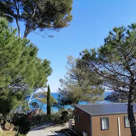 Le Camp Du Domaine