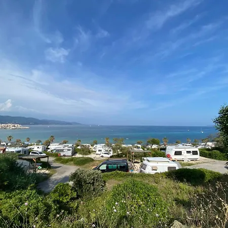Kemping Le Camp Du Domaine