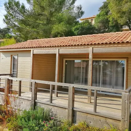 אתר קמפינג Le Camp Du Domaine