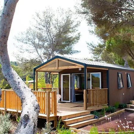 Le Camp Du Domaine *