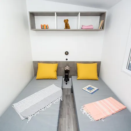 Le Camp Du Domaine אתר קמפינג