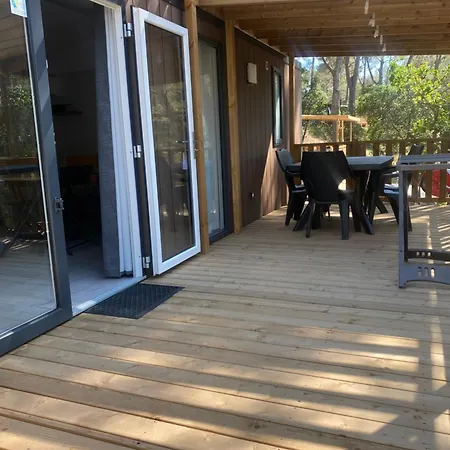 Le Camp Du Domaine