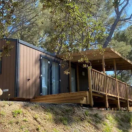 אתר קמפינג Le Camp Du Domaine *