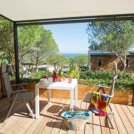 Le Camp Du Domaine Kemping *