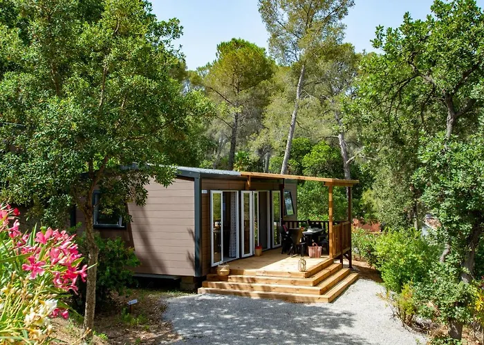 Le Camp Du Domaine