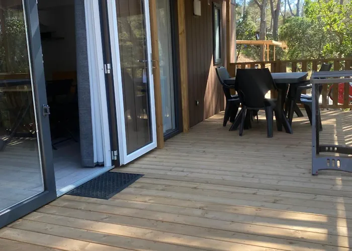 Le Camp Du Domaine