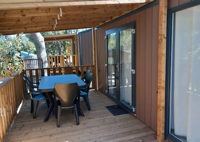 Le Camp Du Domaine Bormes-les-Mimosas
